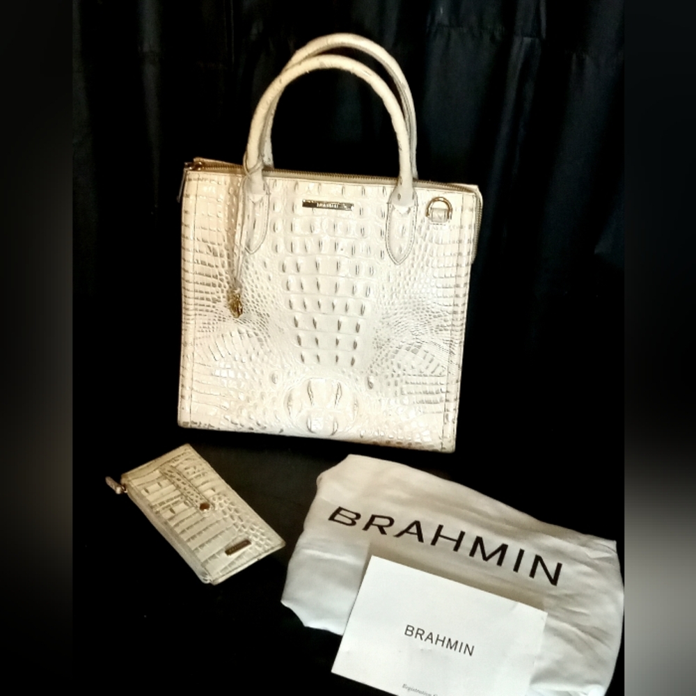 NWOT Brahmin Caroline Leather Hand Bag With Credit Card Wallet😍